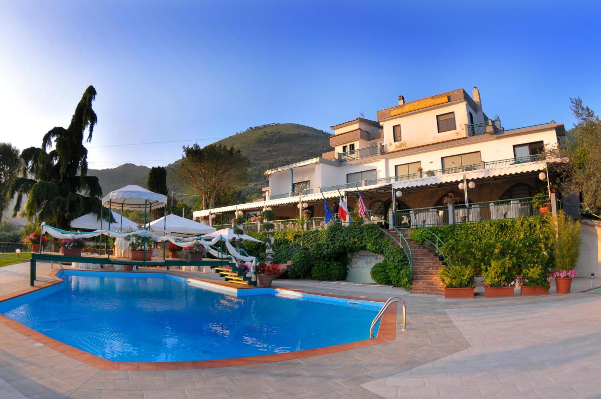 Hotel Diecimare Cava De' Tirreni Exterior photo