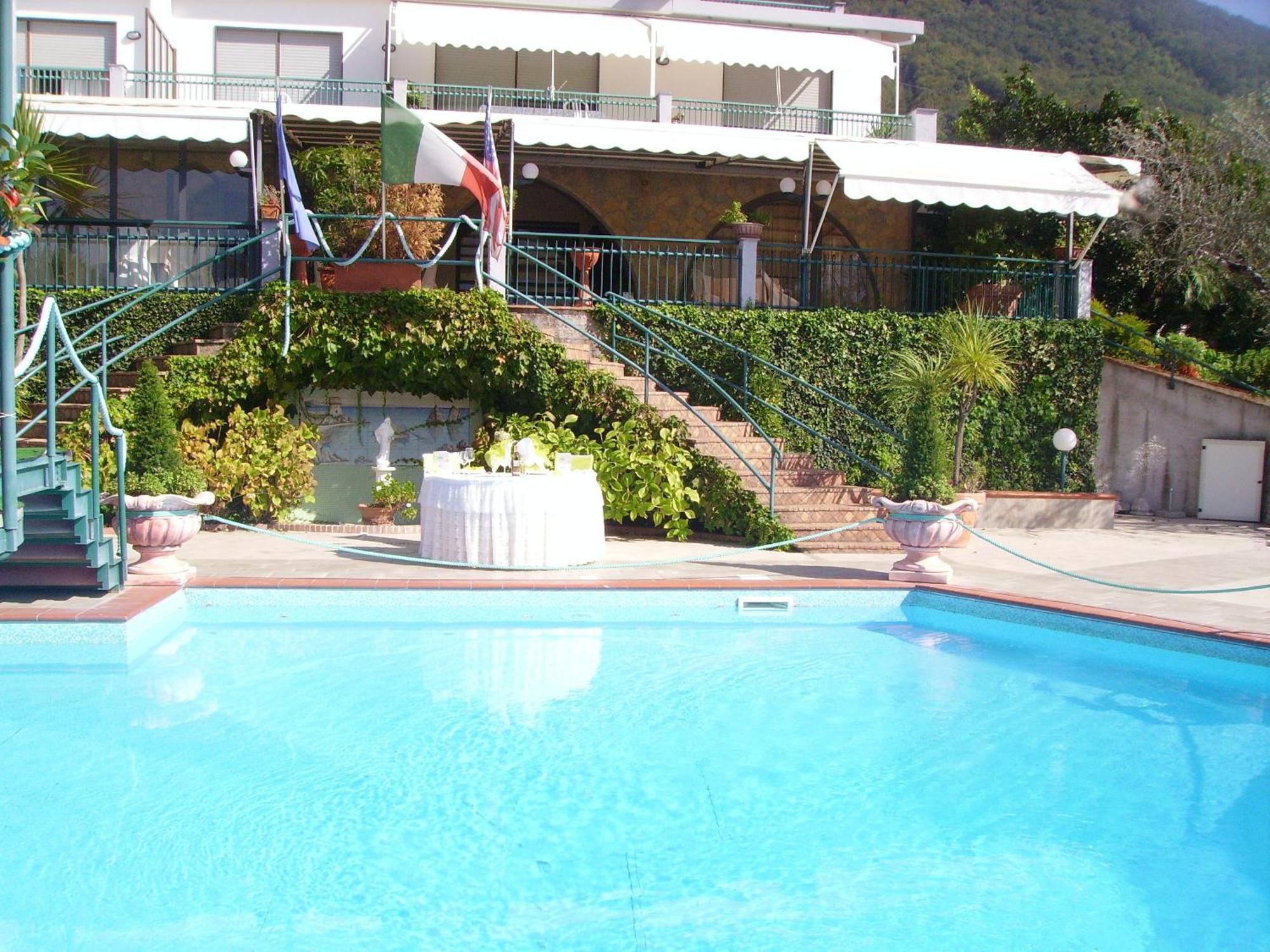 Hotel Diecimare Cava De' Tirreni Exterior photo